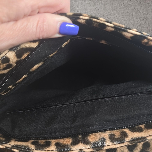 Queen Bee Leopard Print Crossbody‎ Messenger Bag Soulfina Collection NWT - Picture 8 of 9